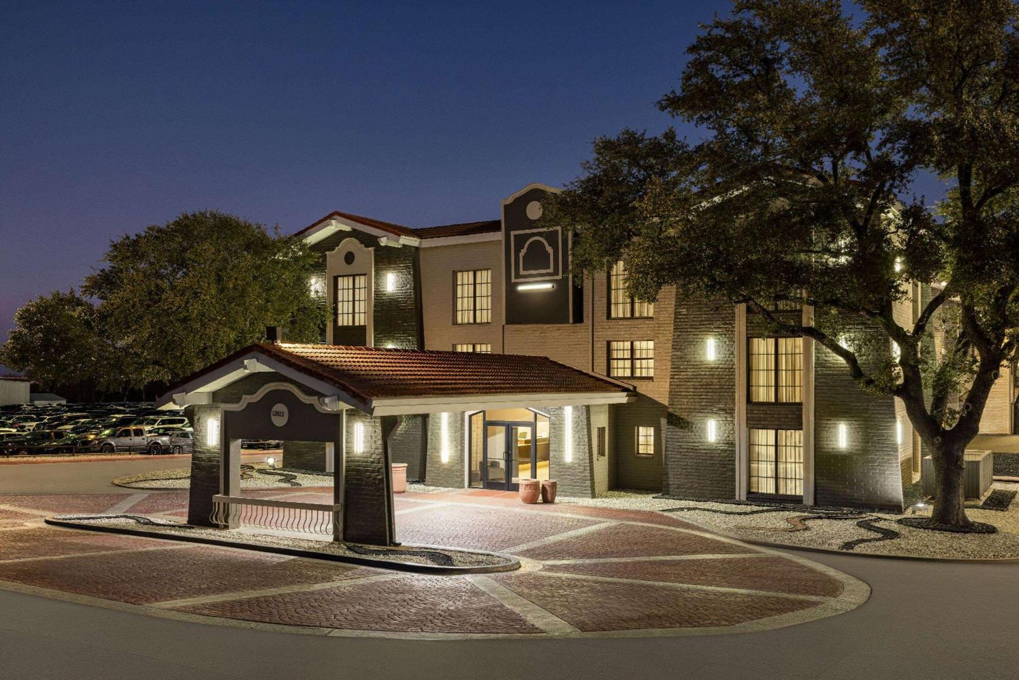 La Quinta Inn By Wyndham San Antonio I-35 N At Toepperwein Zewnętrze zdjęcie