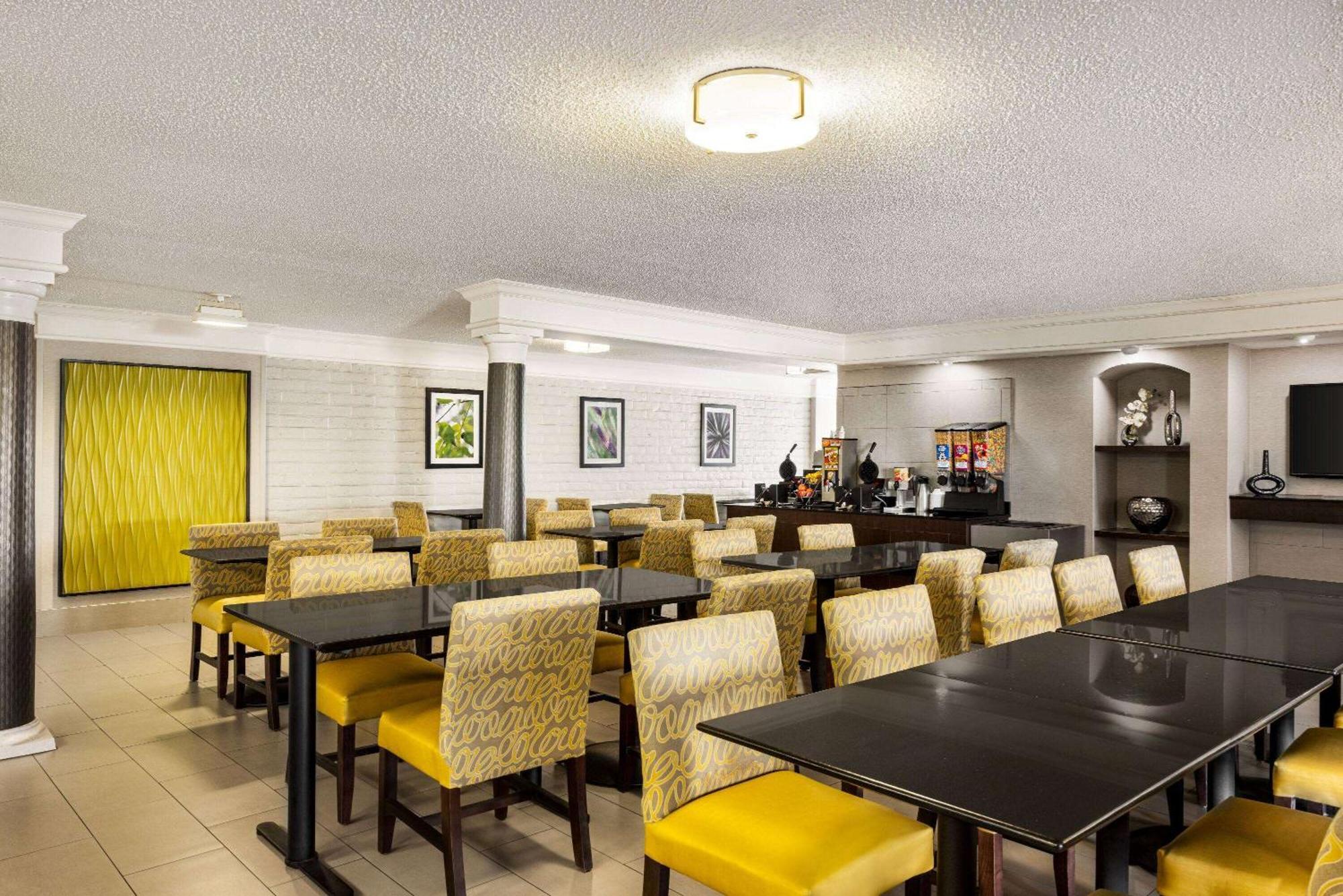 La Quinta Inn By Wyndham San Antonio I-35 N At Toepperwein Zewnętrze zdjęcie